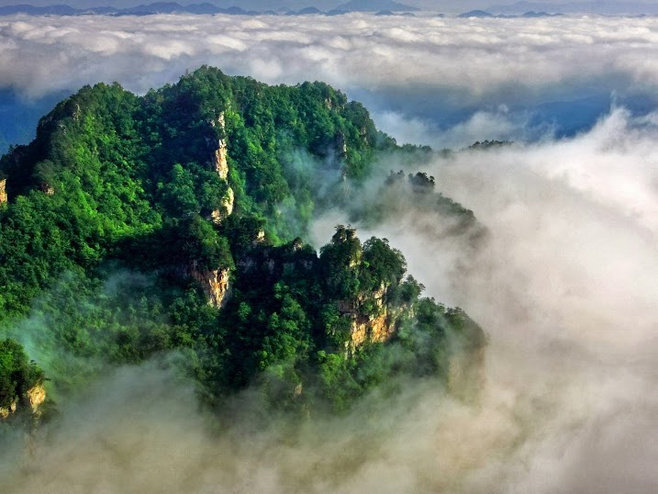 张家界，清爽的山间美景。 ​​ ​​​