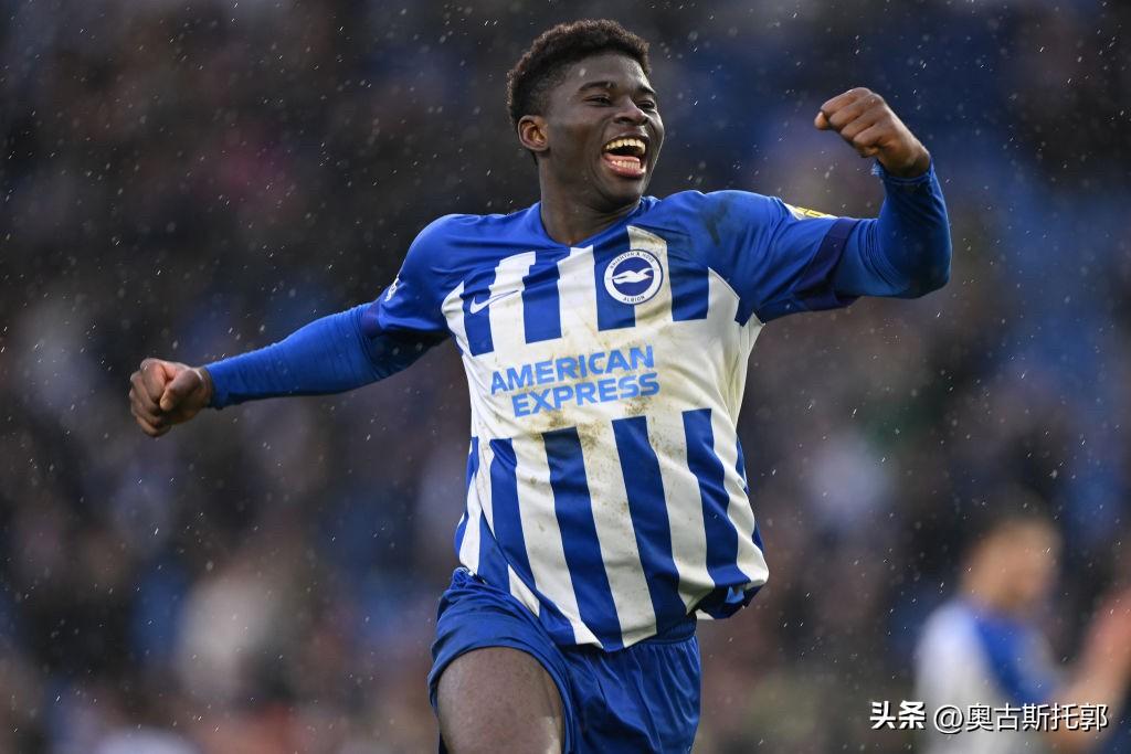 巴莱巴 绝对应该买，但价格不能超过7000万英镑。
他这个类型的球员，确实是曼联