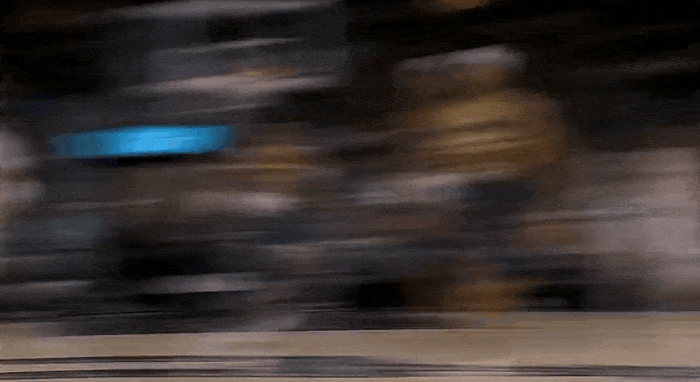 弹簧人！卡斯尔这弹速太吓人了！
在今天NBA季前赛马刺对阵步行者的第一节比赛中，