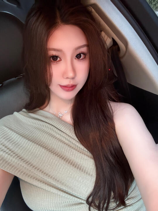 车上拍照光线也太好了