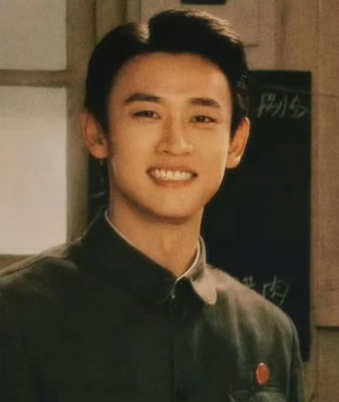 我以为的庄图南和范丞丞版庄图南。小巷人家唯一尿点。 