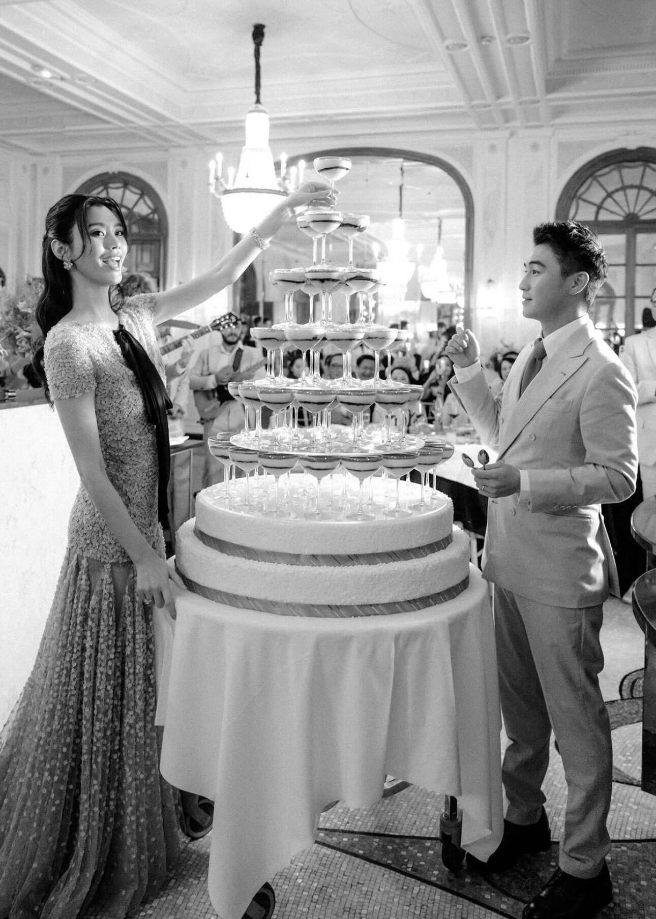 奚梦瑶何猷君婚礼欢迎晚宴现场 