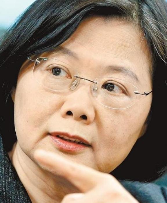 2023年，蔡英文罕见发声：“我是台湾人并没有错，我是中国人，因为我是念中国书长