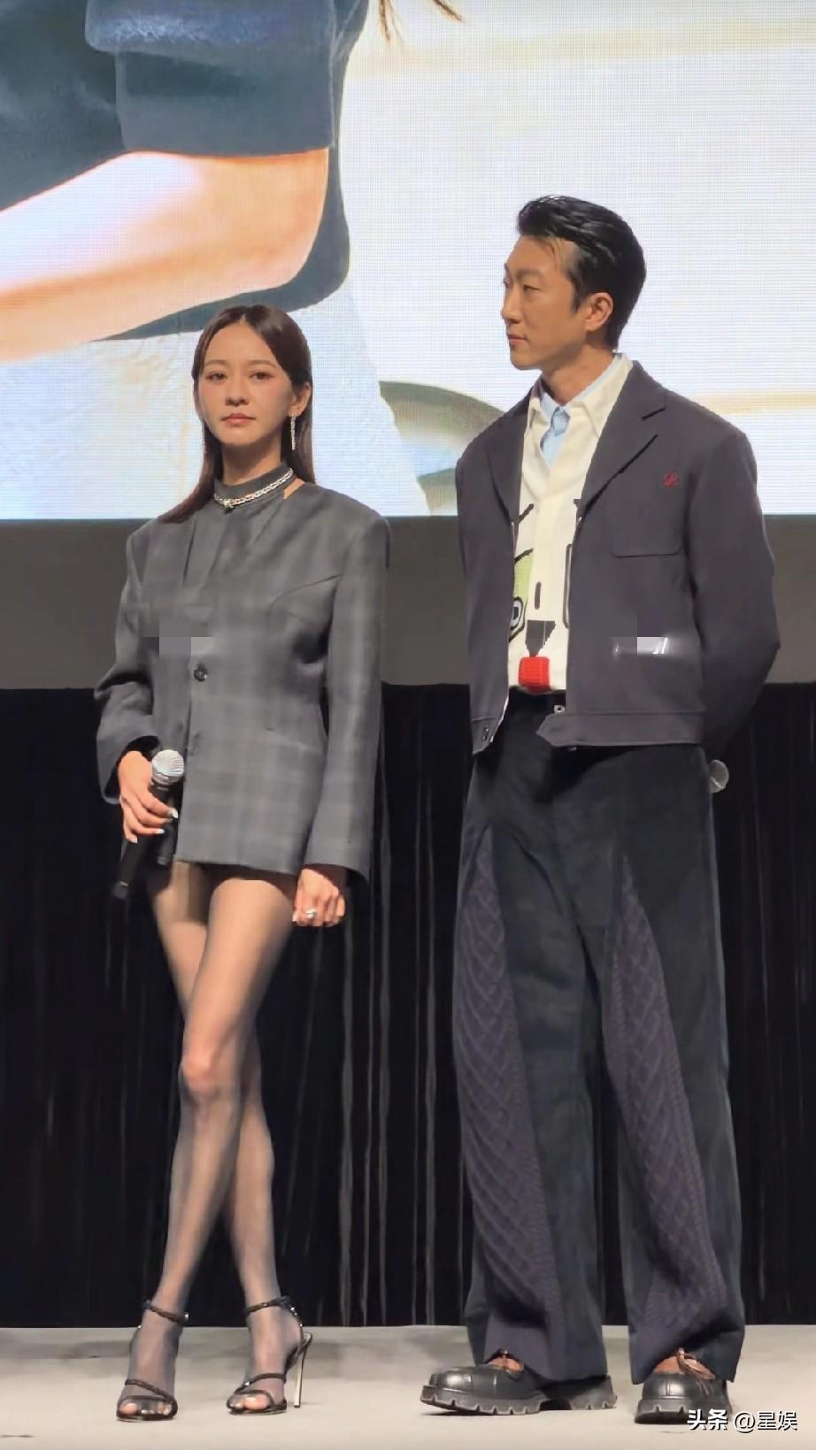 陈意涵台上接受采访