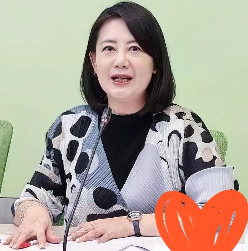 “台独”打手帮凶吴思瑶一听国民党主席郑丽文受邀访问大陆，彻底慌了乱了，歇斯底里了