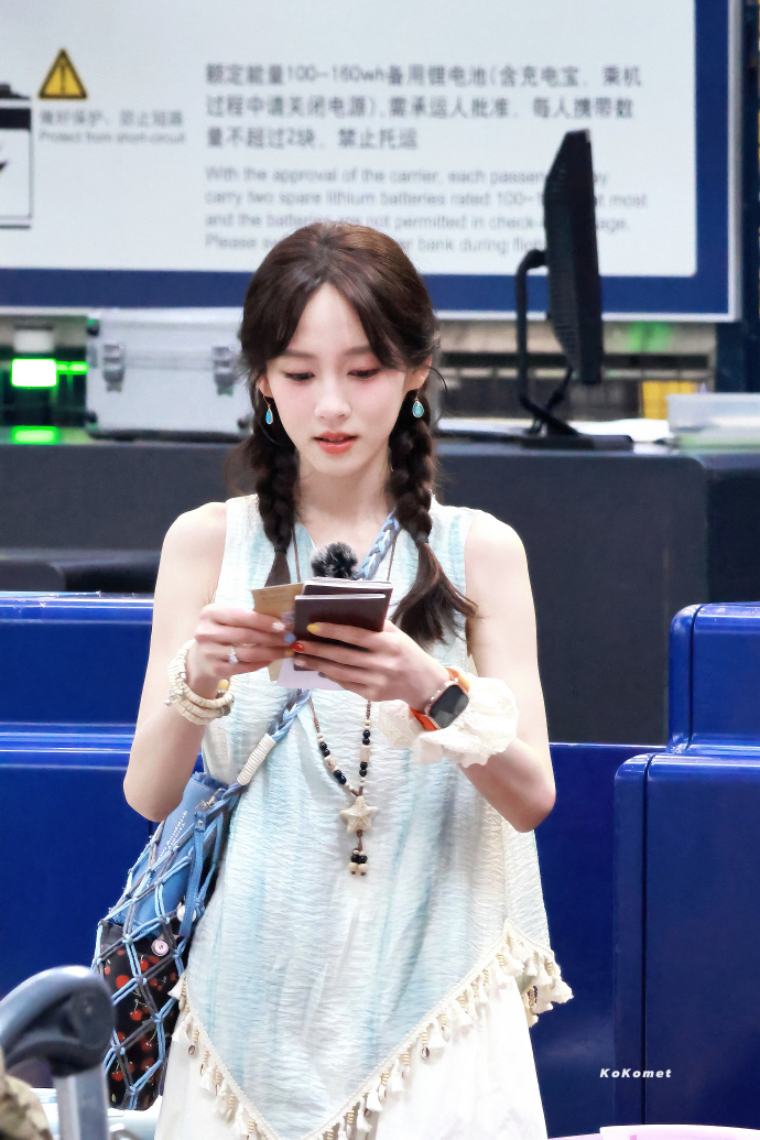 花少小妹王可待播剧花少小妹王可居然演过深情眼 花少小妹王可待播剧🈶《致我那菜市