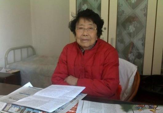 1986年，聂元梓被批准保外就医，但她却面临着众叛亲离的尴尬境地，因为丈夫早已和