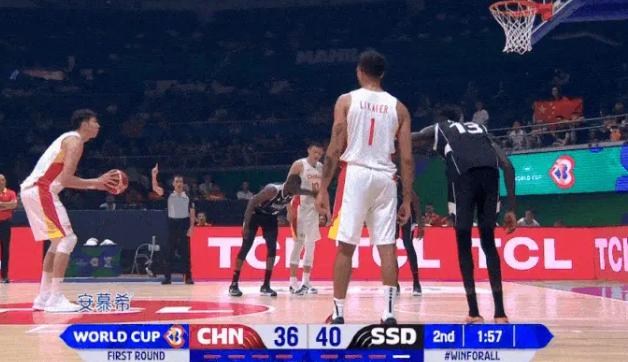 2023 年男篮世界杯，中国 69:89 南苏丹遭遇两连败，李凯尔 22+5
南