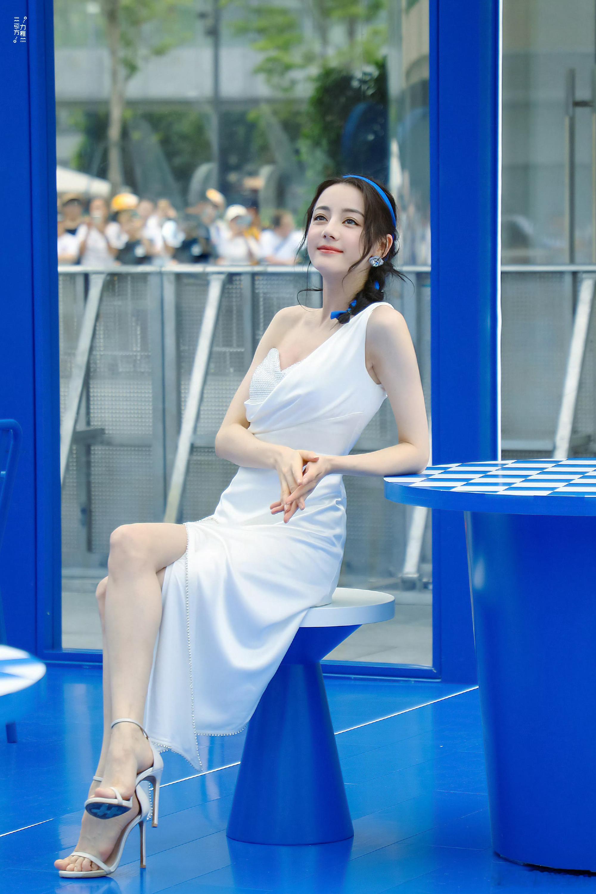 迪丽热巴👠