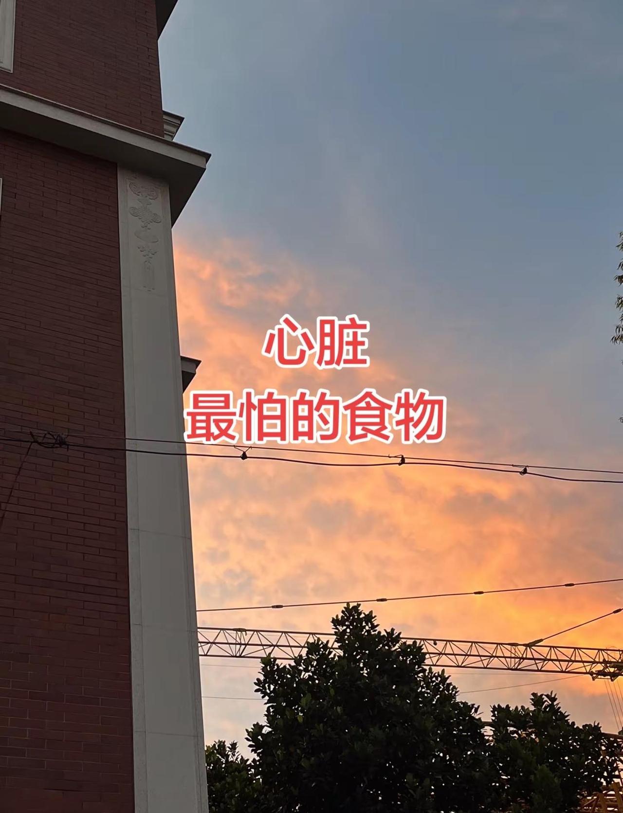 刚刚见证新王诞生！吴宜泽拿下斯诺克世锦赛冠军，成为首位夺冠的00后选手🏆＃吴宜