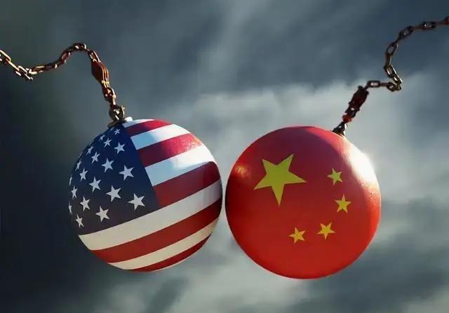 为啥美国现在死咬中国不放，美国经济学家说出大实话，中国根本不是敌人，而是中国的成