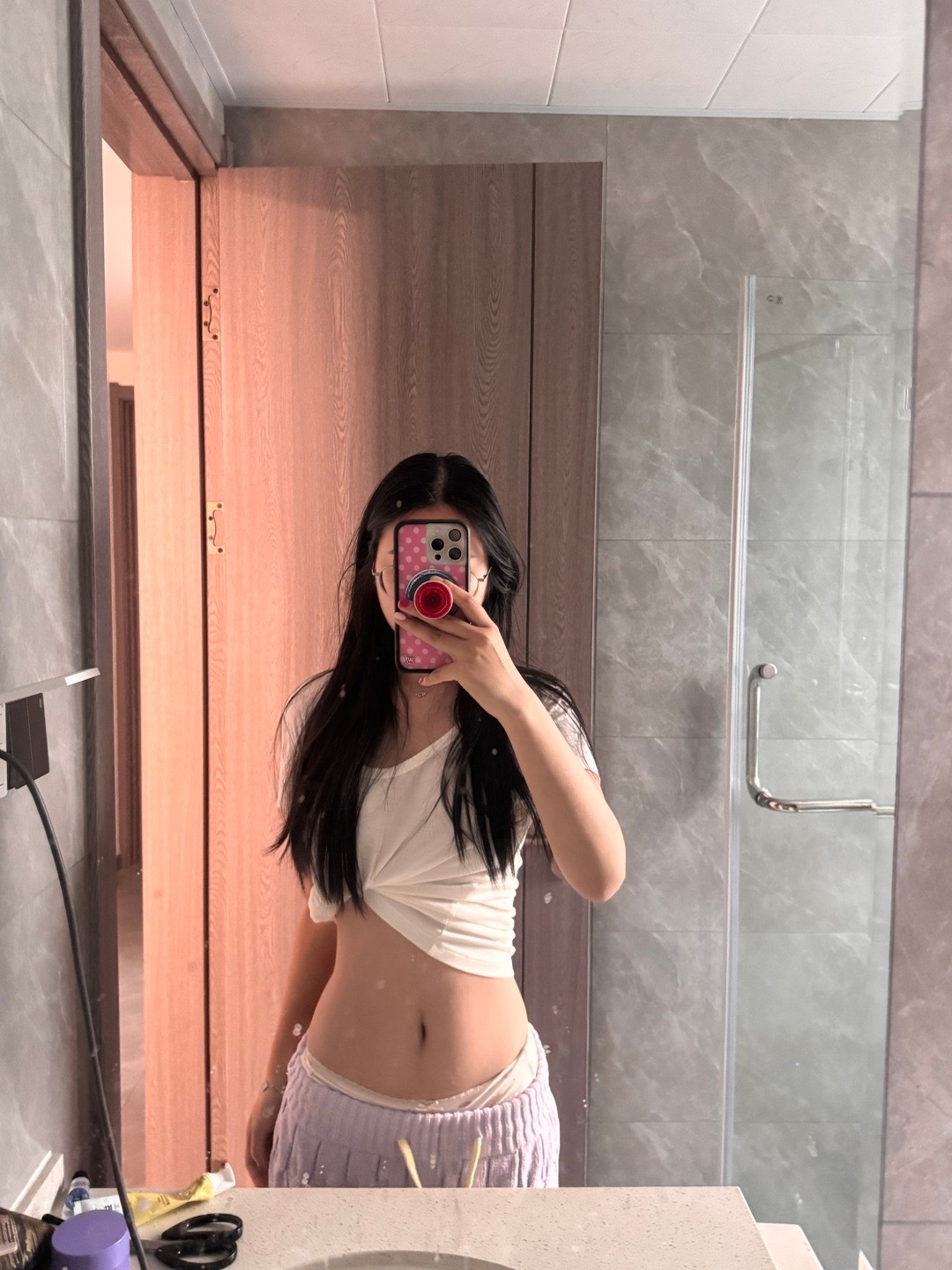 今日空腹体重53.8，回来的时候55！待会吃完饭我又要去健身房了！加油吧！ 