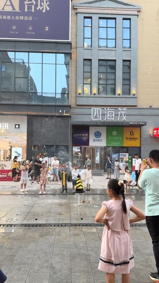 跟高压锅的限压阀一样[哈哈] ​​​