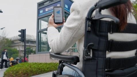 阿里在深耕人工智能前沿技术和应用来解决自身业务问题的同时，也在积极探索社会问题的