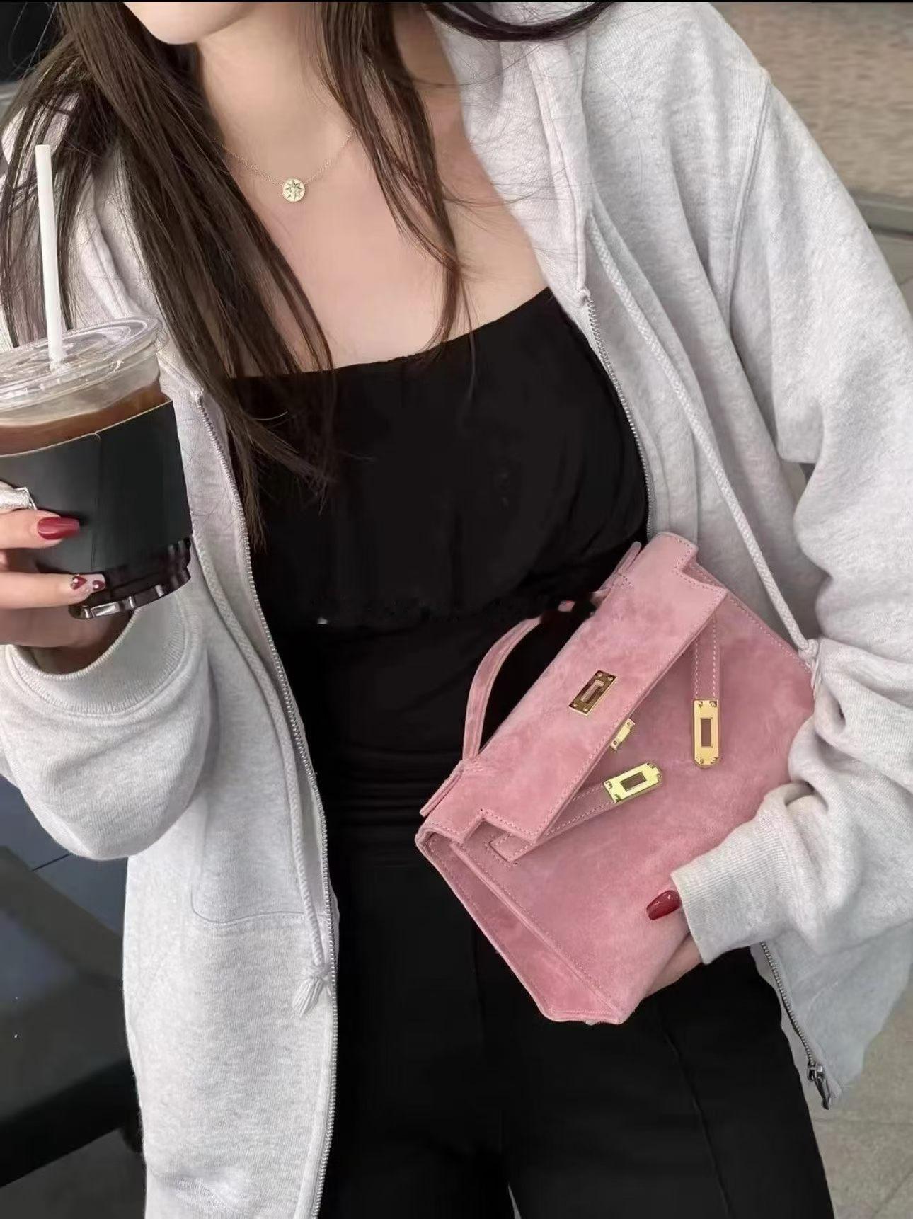 Mini Kelly 一代 麂皮 5T玫瑰木粉色浅浅的粉色搭配在麂皮上显得超贵气