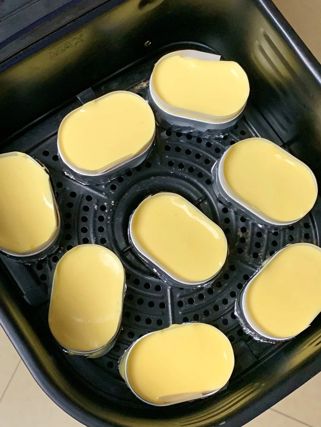 对不起了某利来...简直是一个妈生的😅