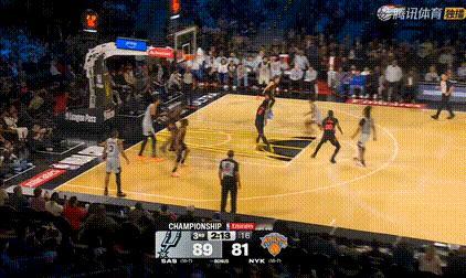 马刺领先5分进入第四节，文班亚马第三节12分！马刺vs尼克斯