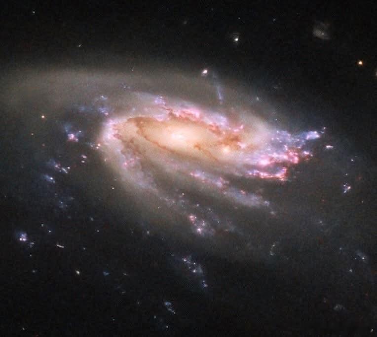 JO206：穿越火焰漂流的宇宙水母瞧瞧JO206——一个看起来像在虚空之中游弋的