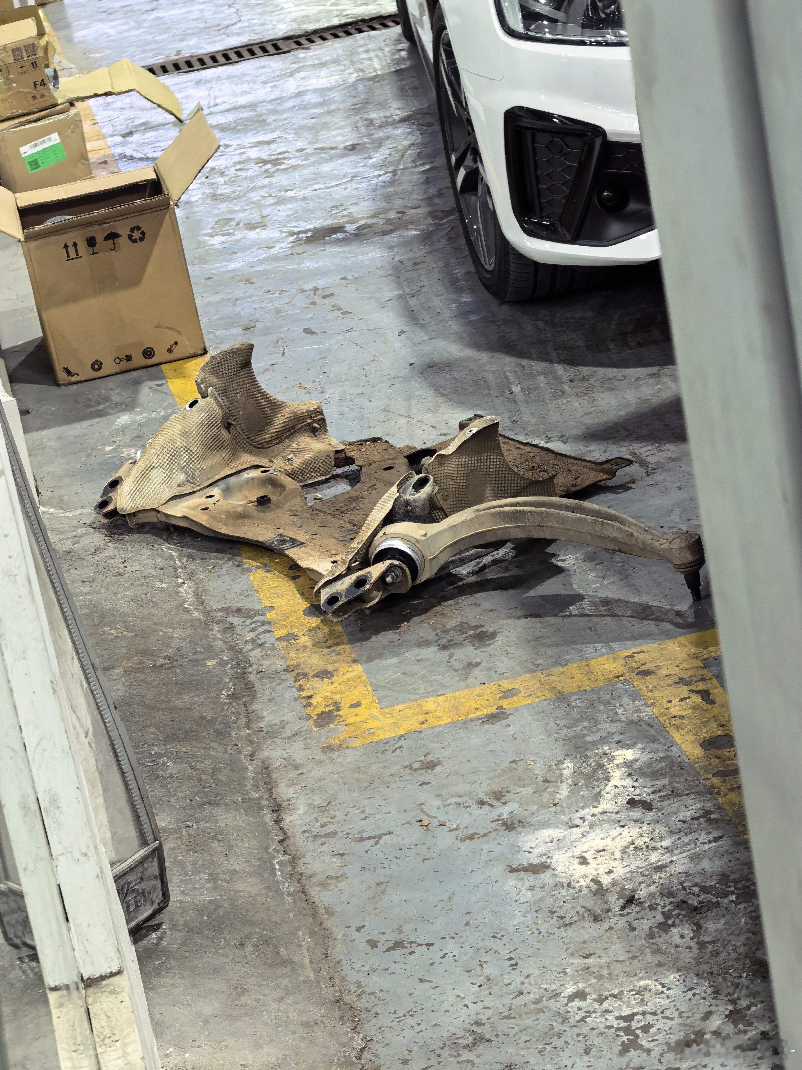 EA839的12万公里水泵、胶套、刹车片套餐8000块 