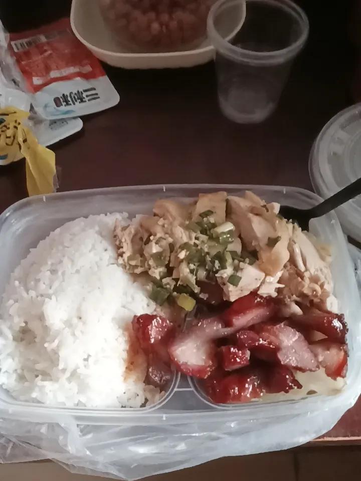 朋友们，大家好，我是小青，出来工作几天了？天天都没吃过一餐饱的，把我饿得头晕脑胀