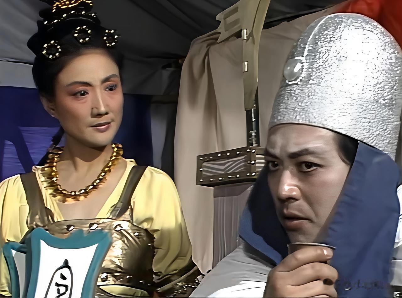 吴龙，他是梅山七怪之一，本体是一条蜈蚣，他修行千年，神通广大，武艺高强，身穿黑衣