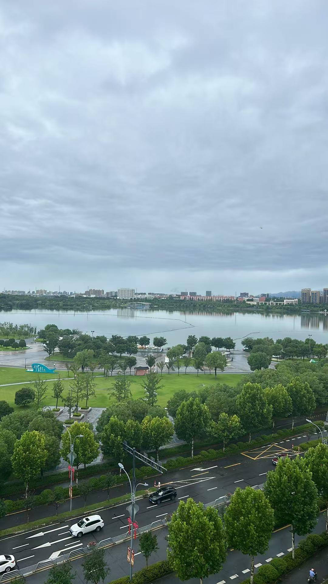 台风过后……
难怪有人说，金华是一块福地？
