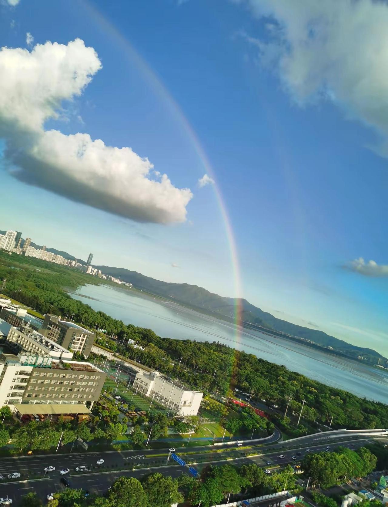 今天的深圳雨过天晴见彩虹🌈接下来的日子都是好运连连