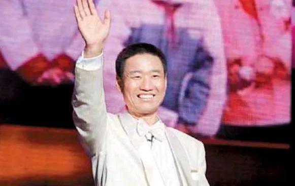 丛飞，中国版的特蕾莎修女！
用尽自己一生在帮助别人的人不应该被我们遗忘！

19