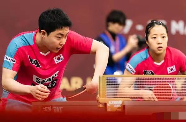 林钟勋/申裕斌3:2陈颢桦/金娜英晋级混双决赛！
2月26日新加坡大满贯混双半决