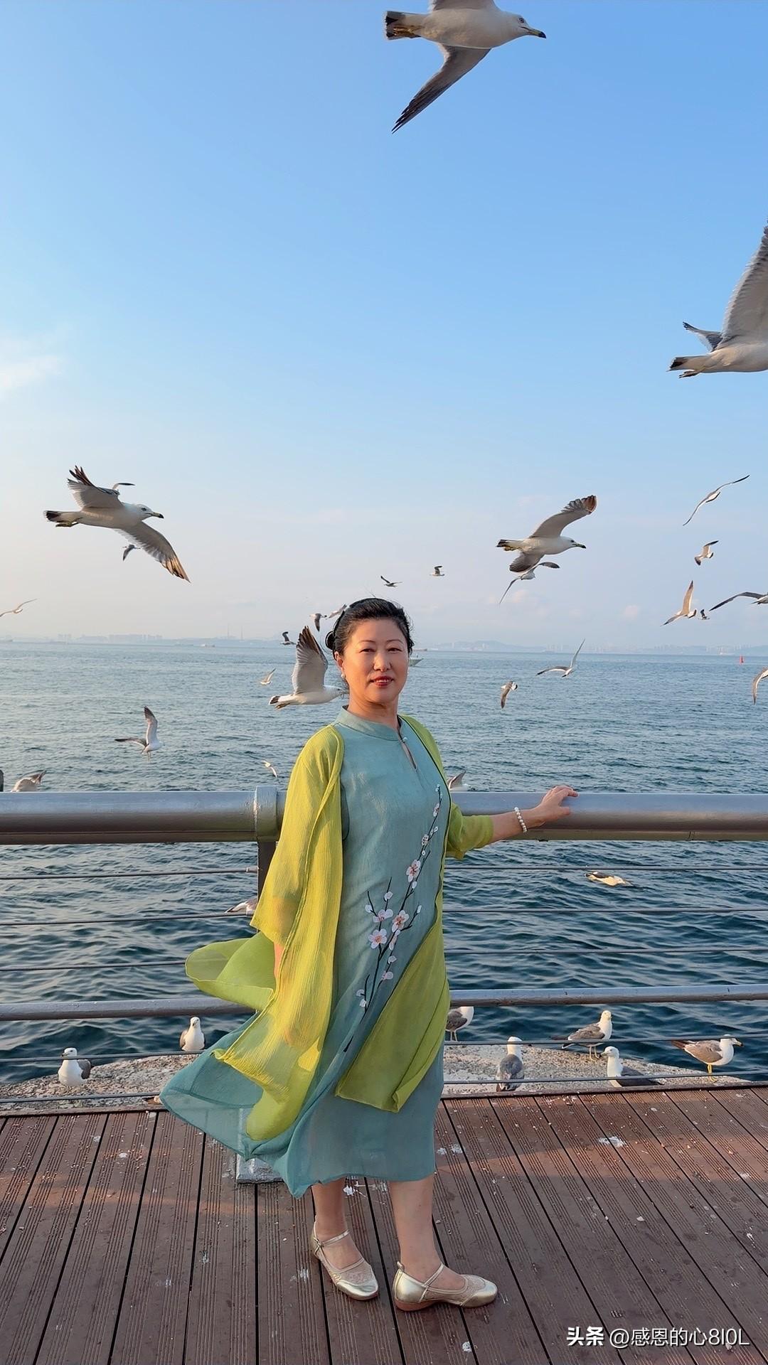 大连达沃斯的夏夜，快乐和倒霉都让我遇上了

大连达沃斯论坛落幕，会场对外开放。