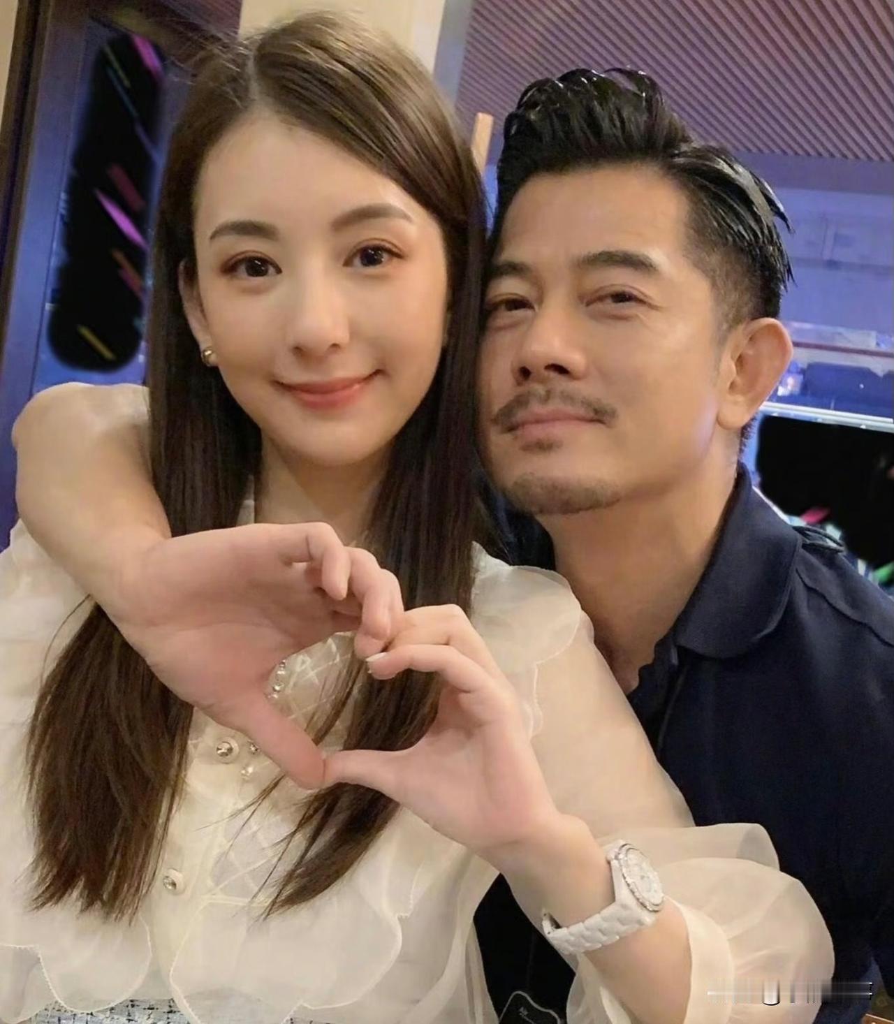 说真的，现在看方媛生三胎，
大家一边羡慕一边琢磨：这两口子，到底还会不会来个四胎