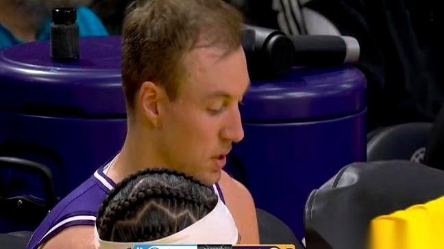 输球是真的窝火，但看完今天这场，我心里居然踏实了不少。
就因为肯纳德。
真的，半