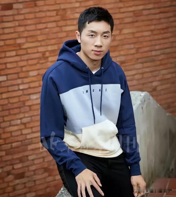 砸大几百万开球馆，许昕却说了一句狠话：“商业是商业、人情是人情，现役队员有规定，