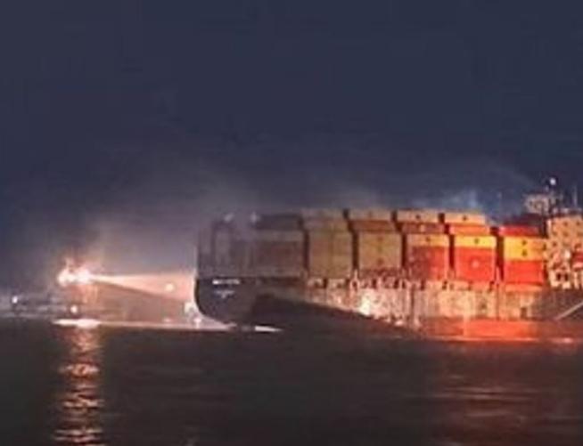 一周四轮轰炸、300多个目标、6000名海员困在海上——霍尔木兹海峡这条全球石油