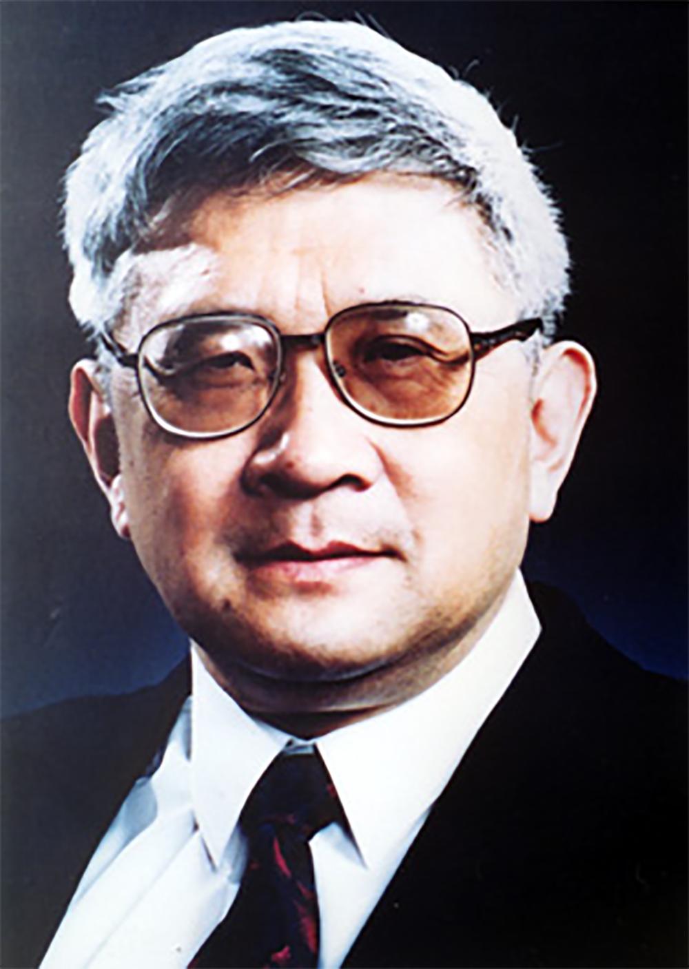 也许真的没有中国人愿意为这位“中国冷挤压技术之父”，送上一束花，留下一颗爱心，为