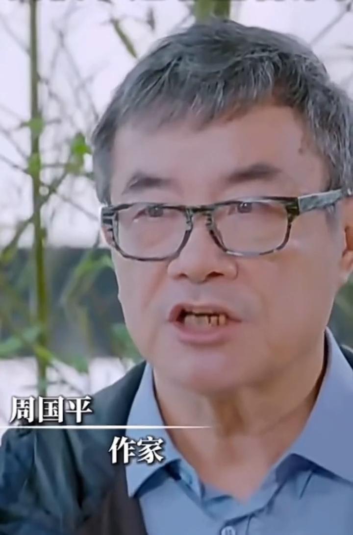 作家。
一个人如果真正想明白了生之必死的道理就不会如此看重和孜孜追逐那些到头来一