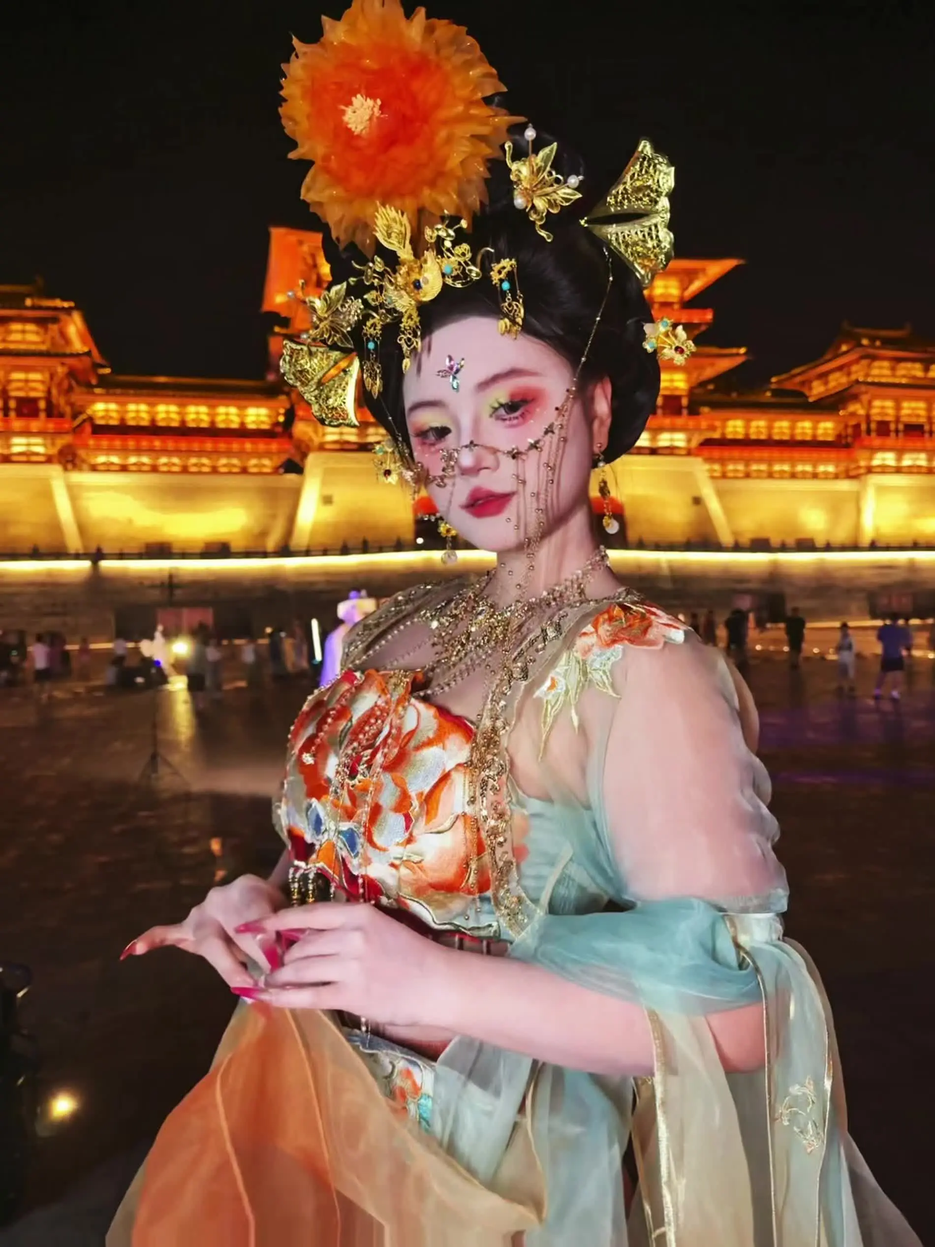 闲来无事 樊楼听曲 难道我醉花阴还入不得少东家的眼？