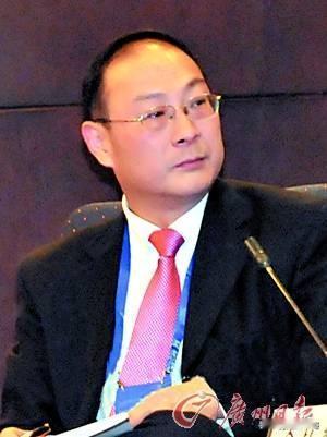 金灿荣说，中国许多人患上了“和平病”。

新中国建立以后，国家和平了76年了。于