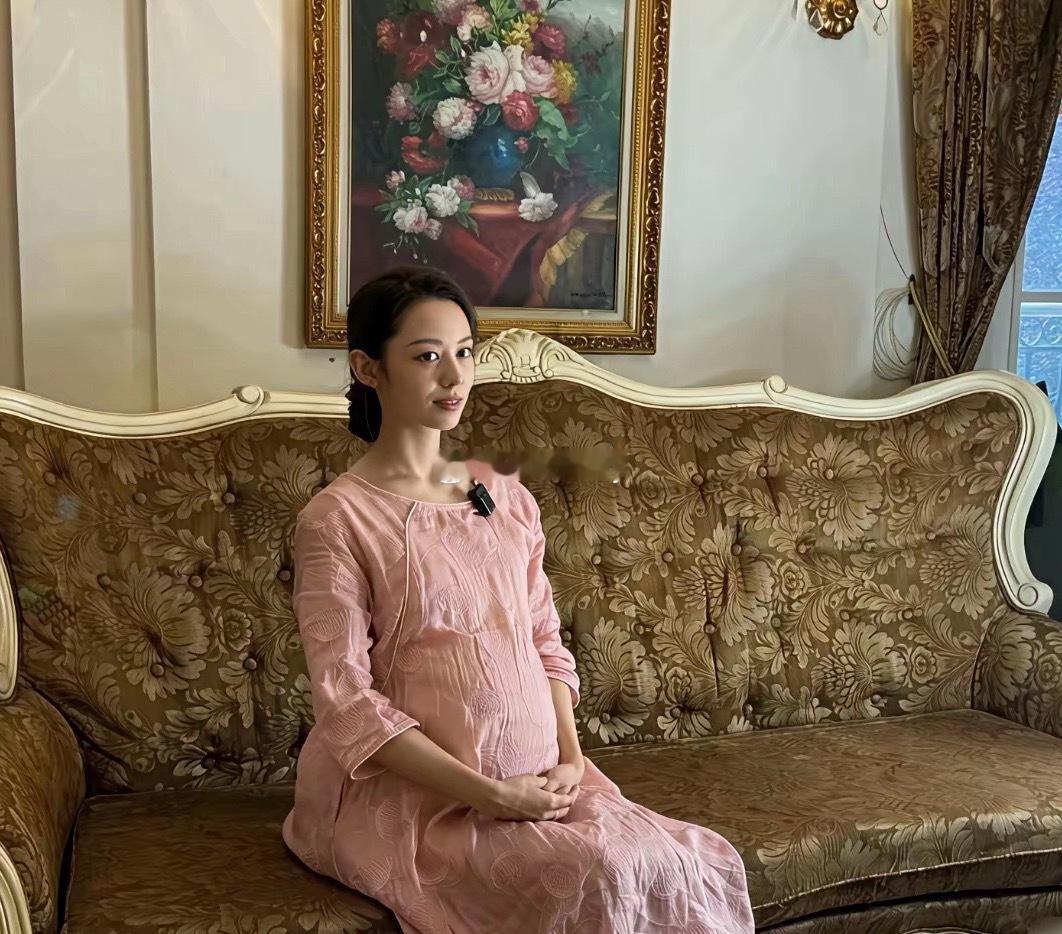 不愧是明星，怀孕都好美 