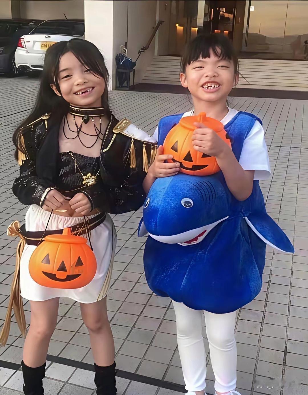 熊黛‍林那对‏﻿​双胞‍​⁠胎女儿⁠‏‏，长得也太像她了​‍吧‌‎‍？说真的，这