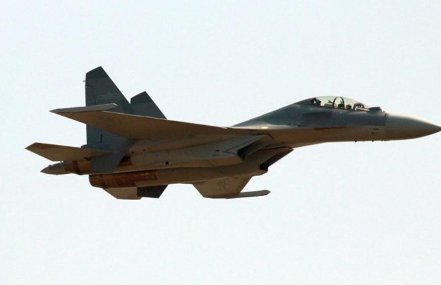 4月11日傍晚，中美舰机在巴士海峡再度上演海空对峙！
 
美军军机闯入该区域后，