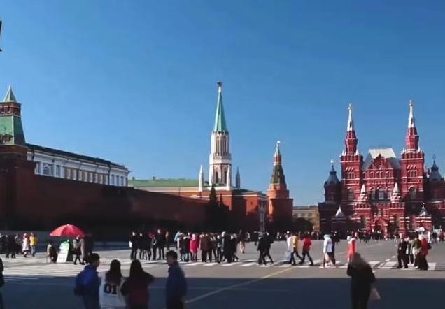 俄罗斯专家们频频暗示中国：当年苏联帮过中国，希望你们不忘恩情，投桃报李。
 
最