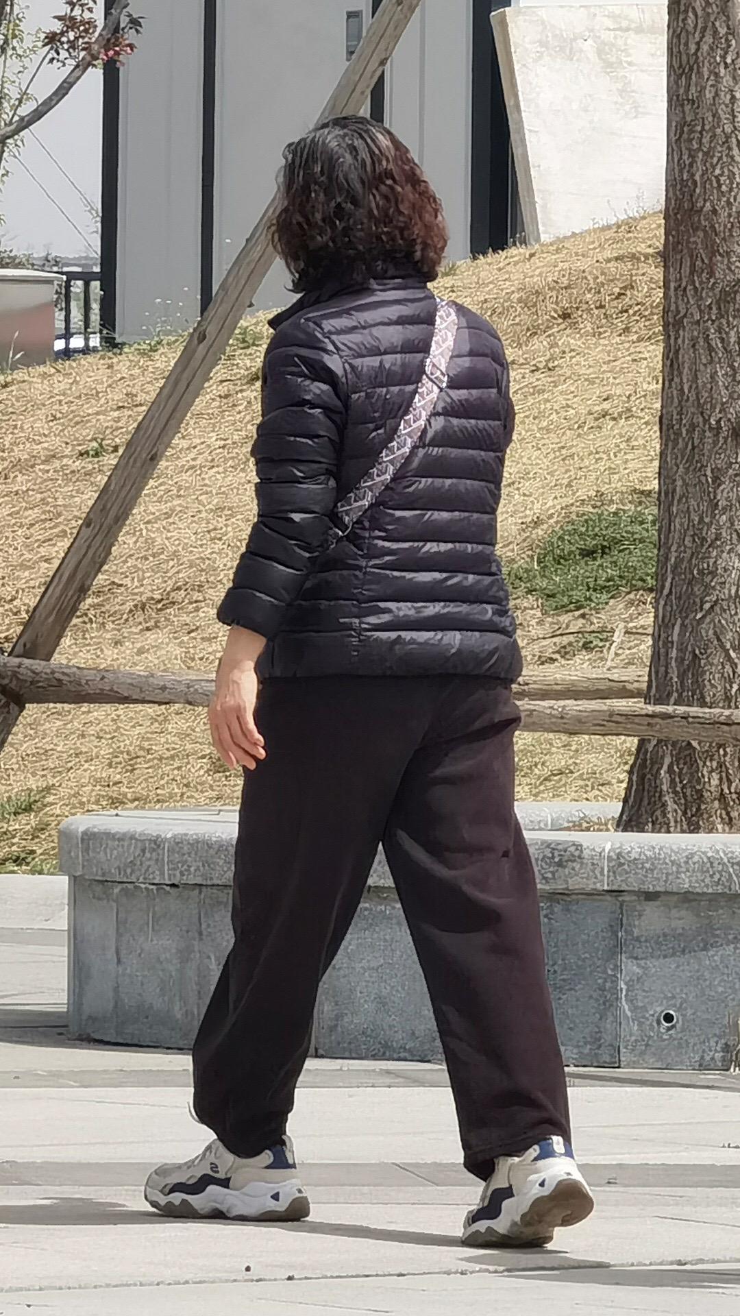眼瞅着我快到预产期了，婆婆主动过来照顾我。平日里买菜、买生活用品啥的开...