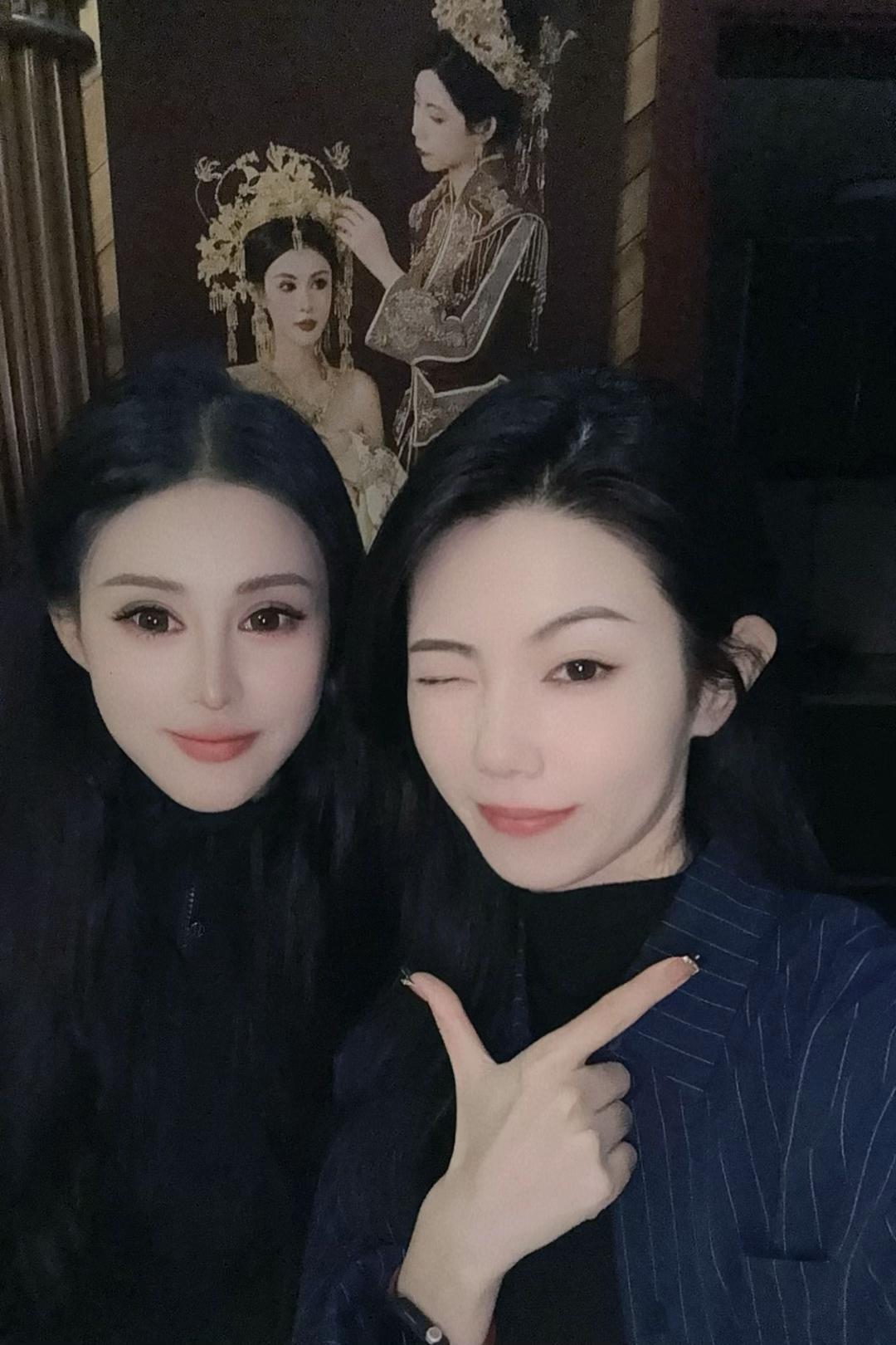 她在我身边 我只觉得意气风发