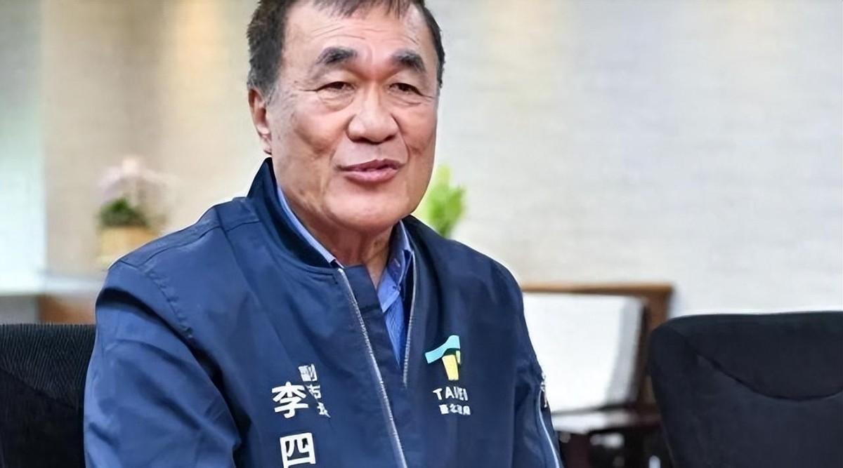 郑丽文于2025年10月18日以明显优势胜郝龙斌，接任国民党主席。

她的出身转