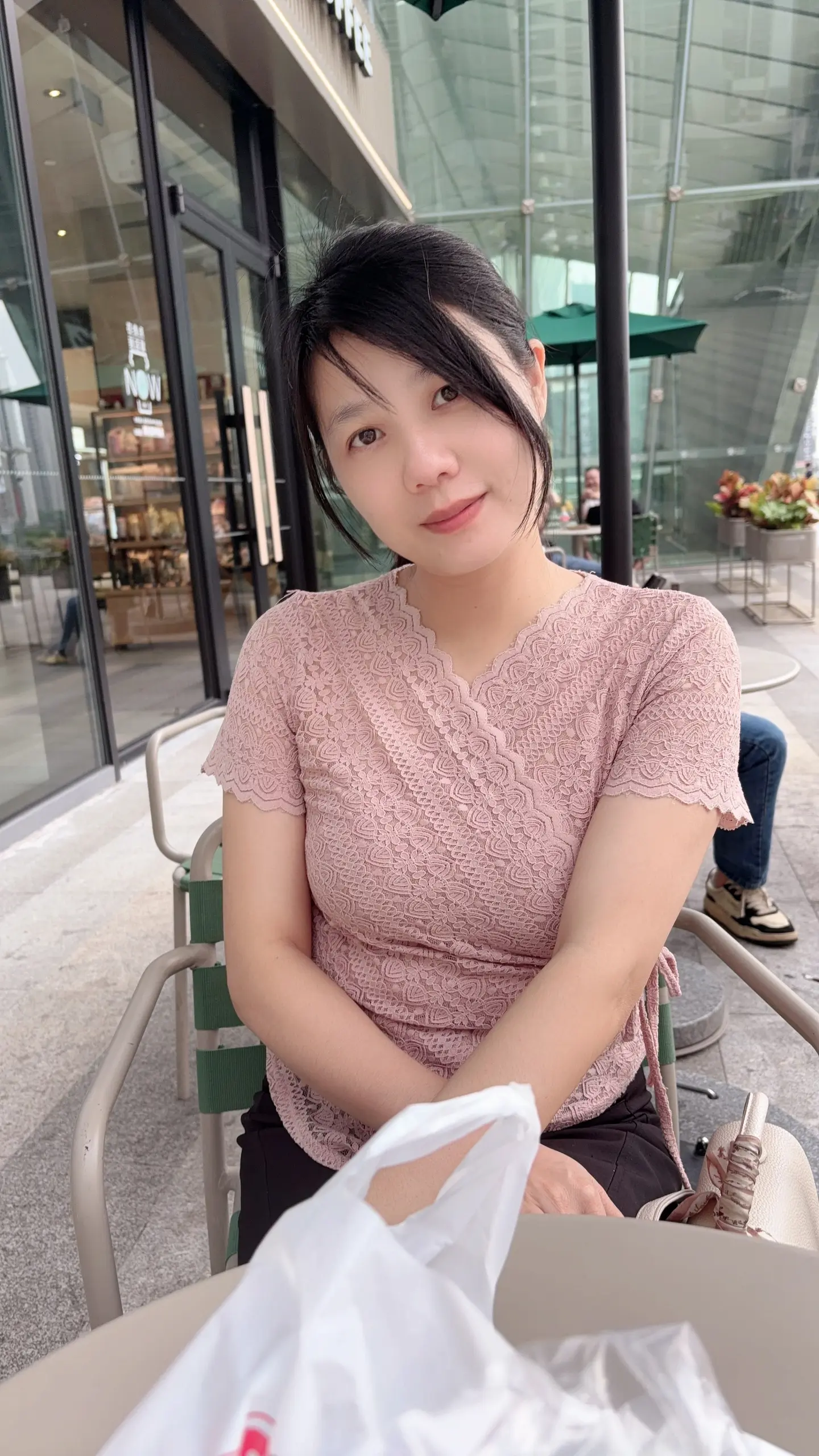 生活太苦，能否叫我一声靓女，让我迷失一下自我