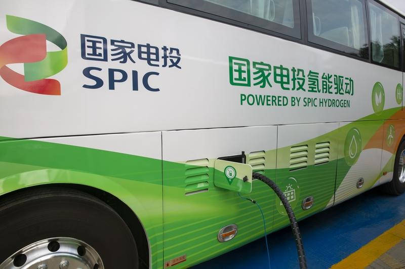 中德在能源领域合作围绕新能源汽车、氢能展开。德国总理2026年初访华后，合作更清