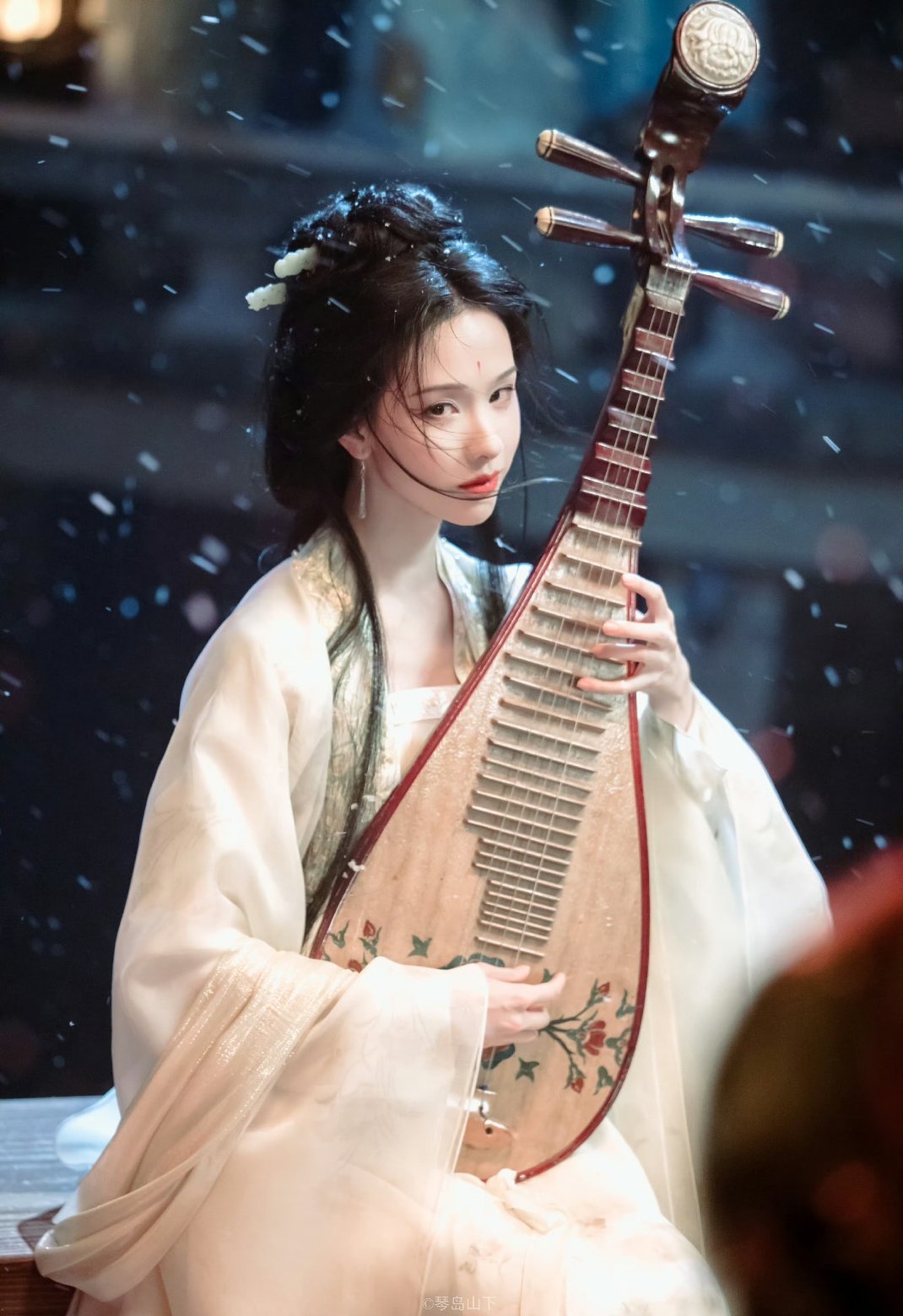 陈都灵给人一种就是为古装而生的感觉！ 