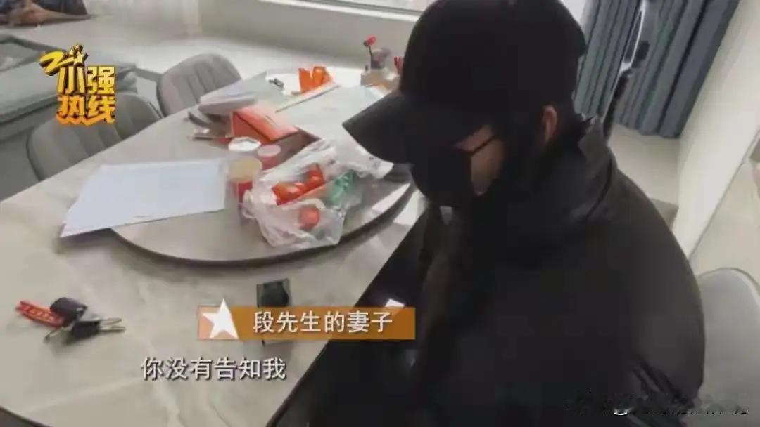 在繁华的杭州城，春风拂面，碧水环绕，山色如画。然而，生活的舞台总是充满变数。一天