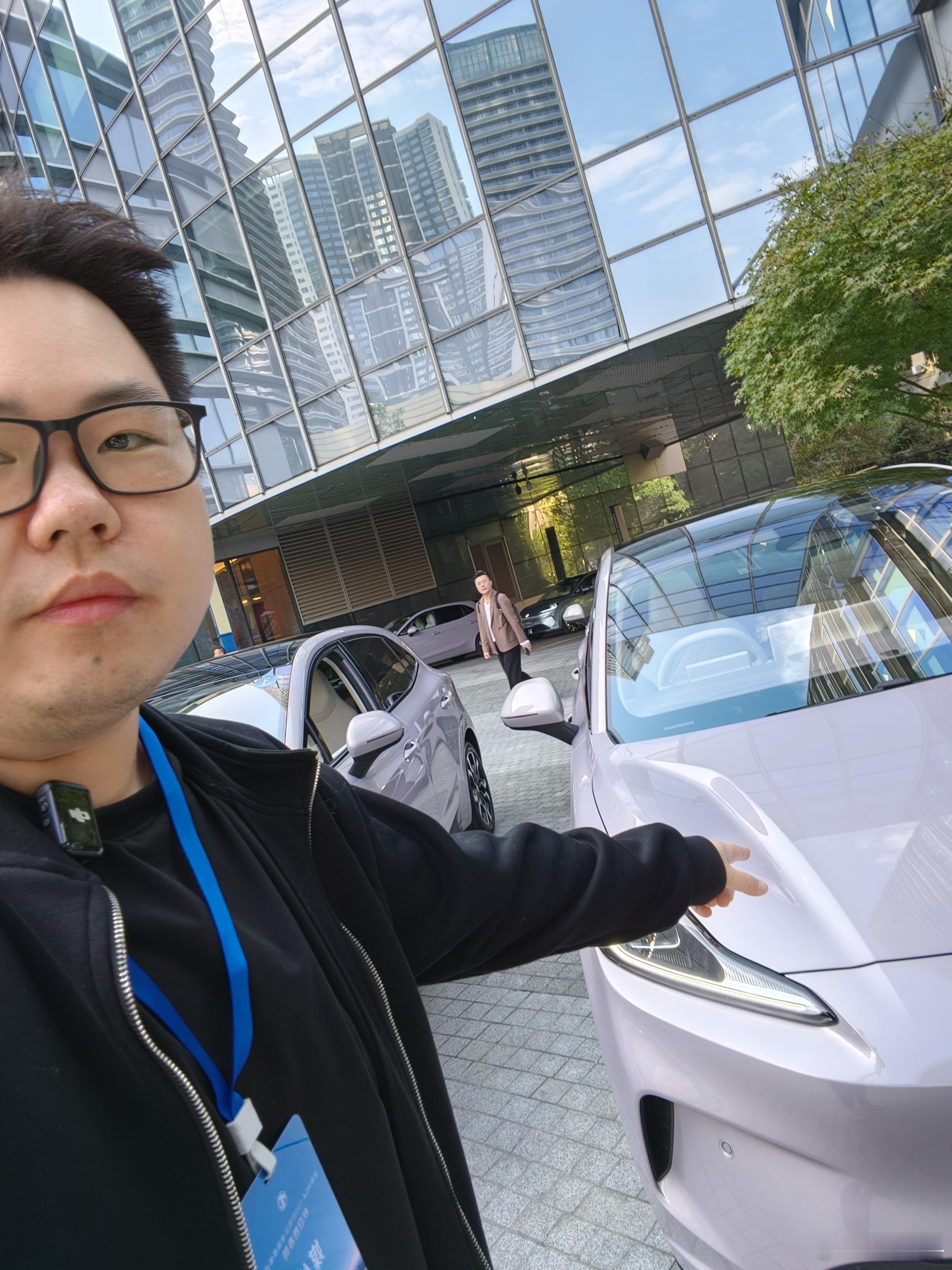 今天拍这个 ​​​
